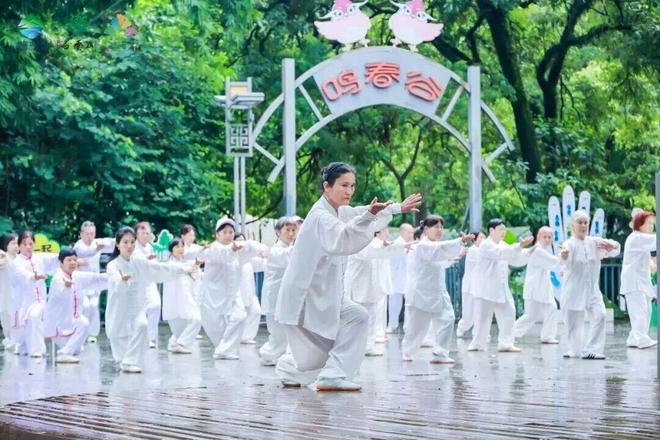 广州第一诞”即将启幕！瓦力棋牌就在白云山！“(图10)